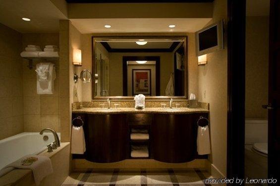 Ameristar Casino Resort And Spa Saint Charles الغرفة الصورة